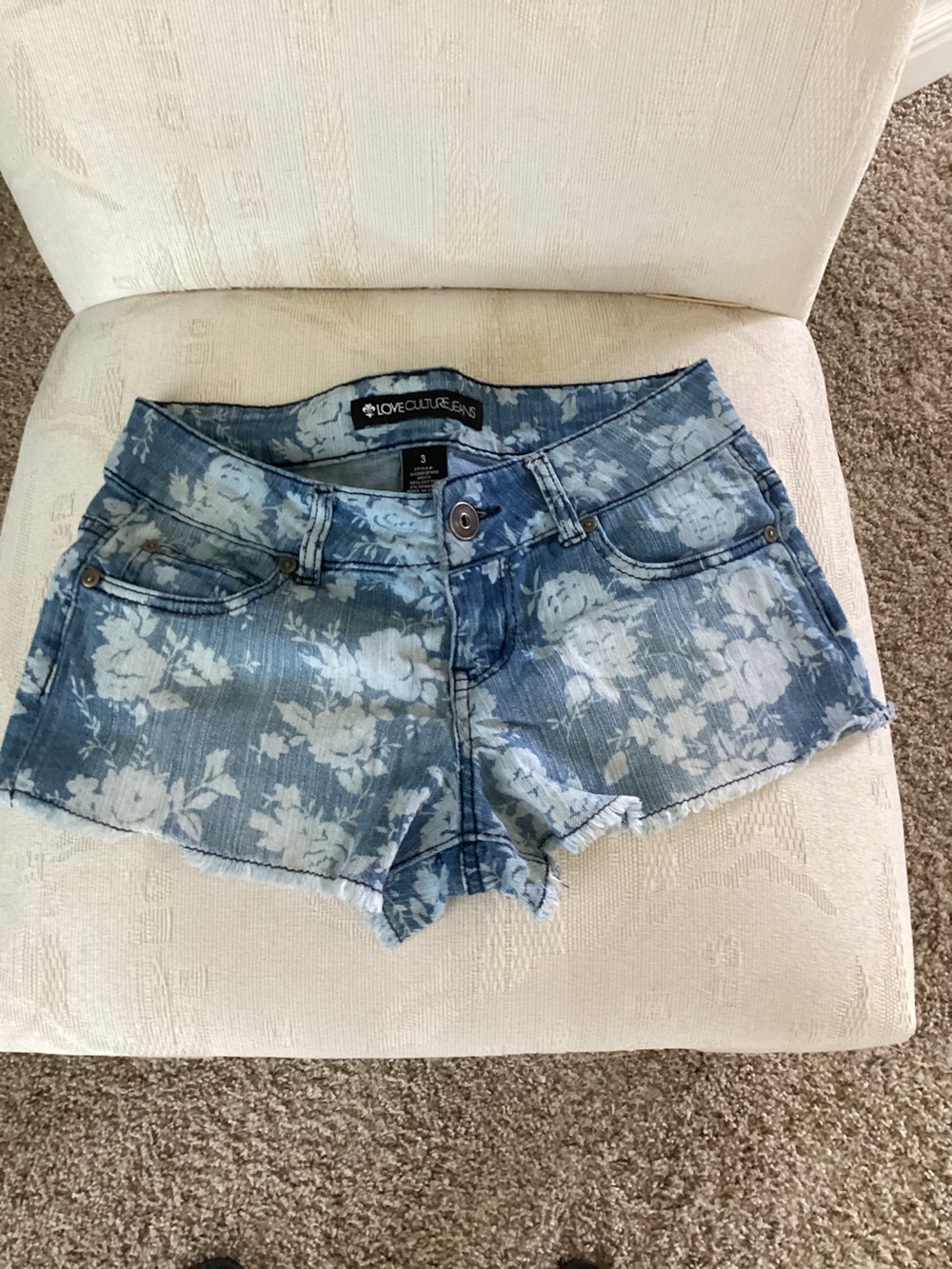 Love Culture Blue Floral Denim Short Shorts🌹